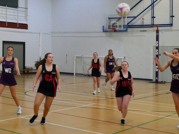 Solihull Sixth Form College Netball Team in action